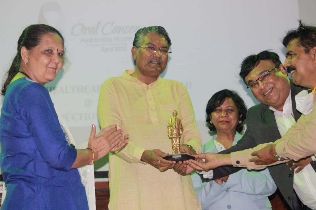 Oral Cancer Awareness Campaign by Cabinet Minister of Agriculture, Animal Husbandary in Government of Gujarat, Dean M.P.Shah Medical College Jamnagar